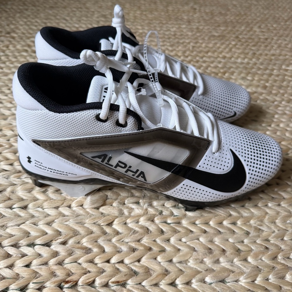Nike Alpha Menace 4 Elite FZ7702-105 White Black Football Cleats Men’s Size 13